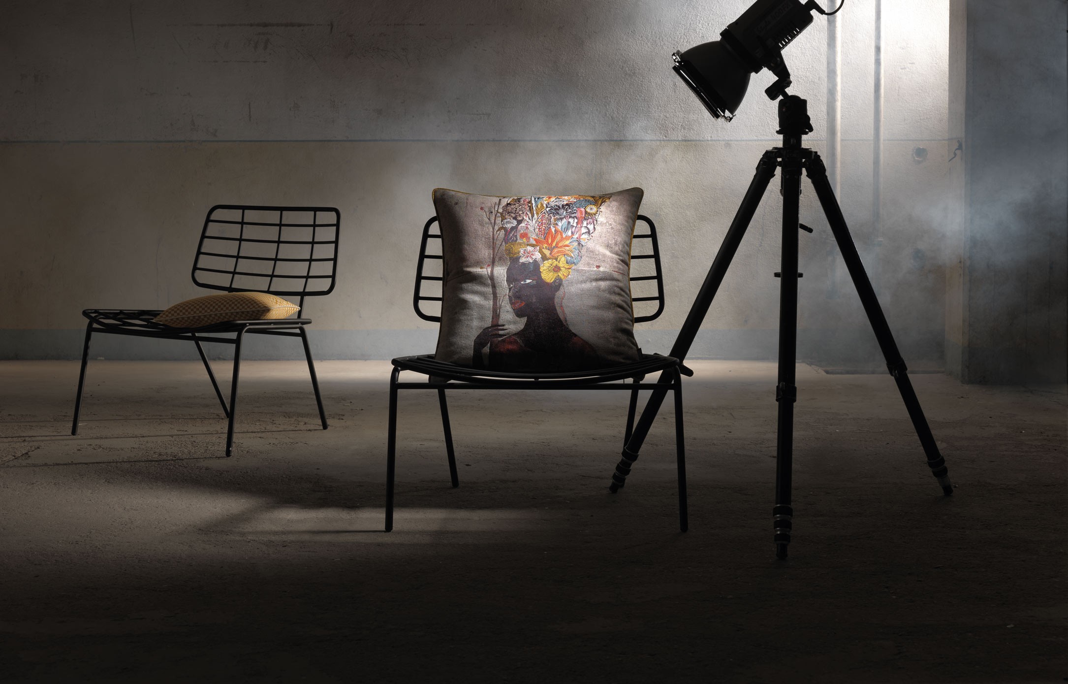 Kissen by Olaf Hajek - Black Antoinette - Blossom - 60x60