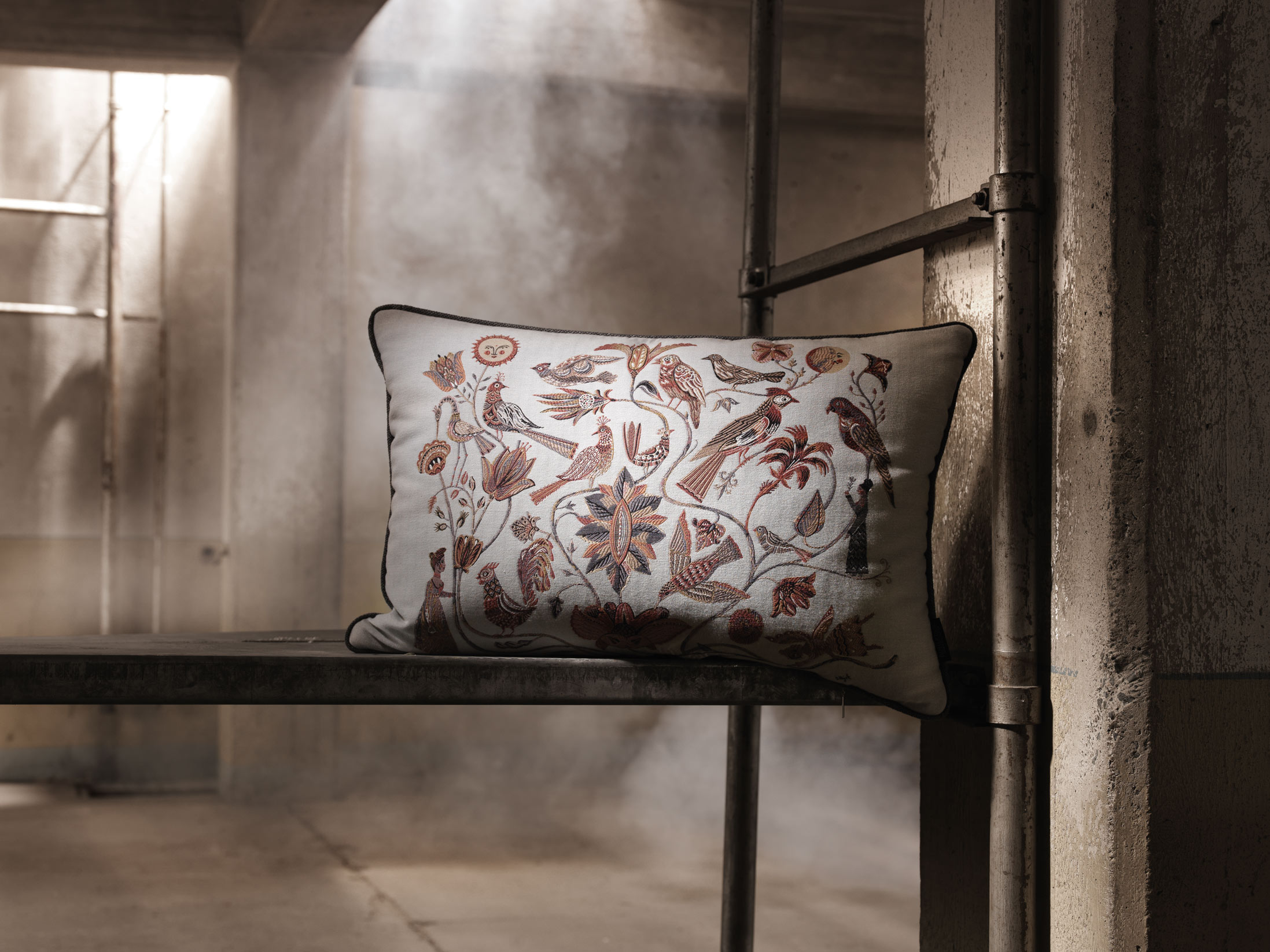 Kissen by Olaf Hajek - Delightful Garden - Full Moon - 60x40 Kissen by Olaf Hajek - Delightful Garden - Full Moon - 60x40