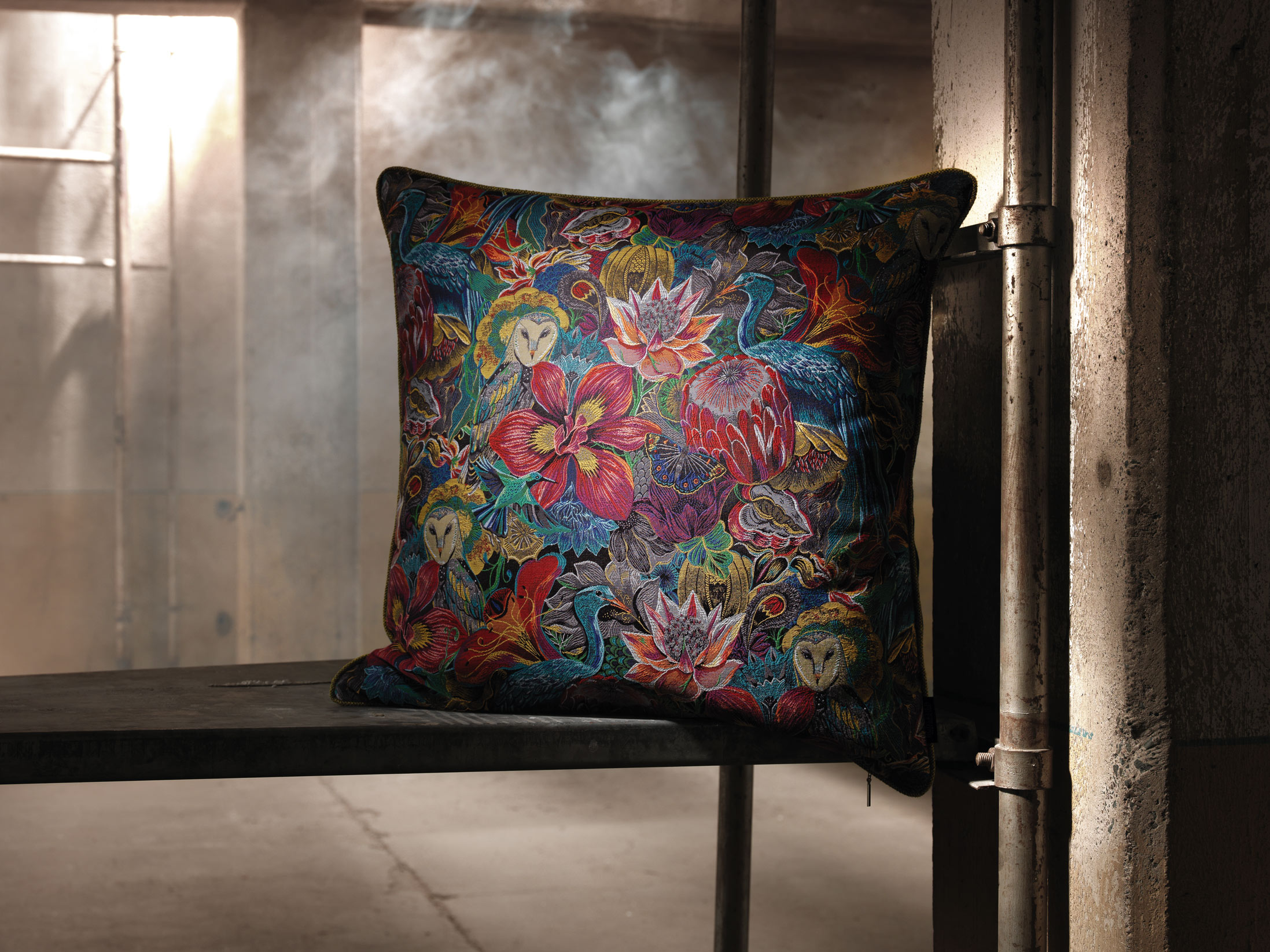 Kissen by Olaf Hajek - South African Flora - Lush - 60x60