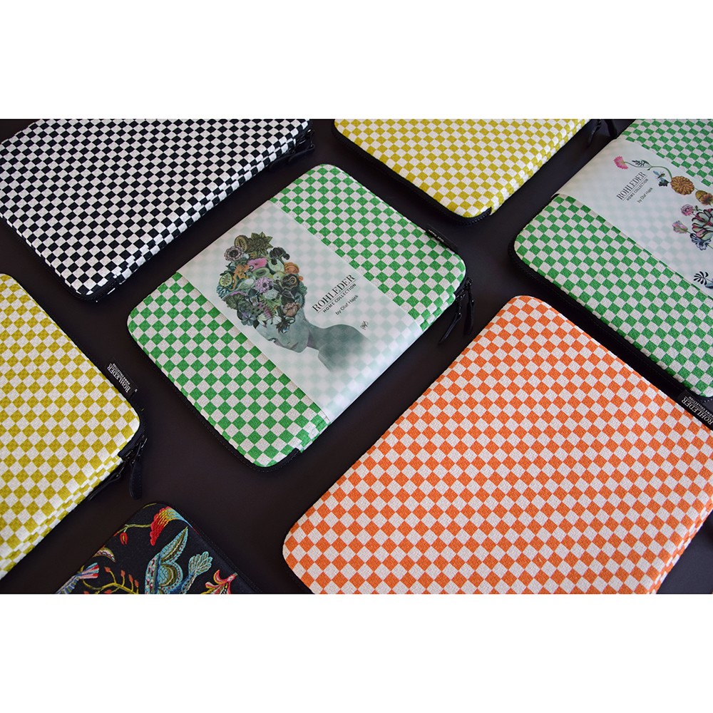 Accessoires by Olaf Hajek - Basket iPad Case - Black - 30x22