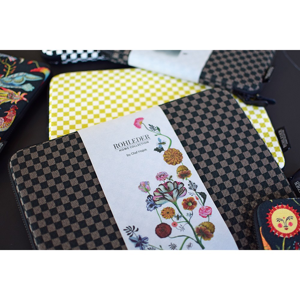 Accessoires by Olaf Hajek - Basket Laptop Case - Black - 34x26 Accessoires by Olaf Hajek - Basket Laptop Case - Black - 34x26