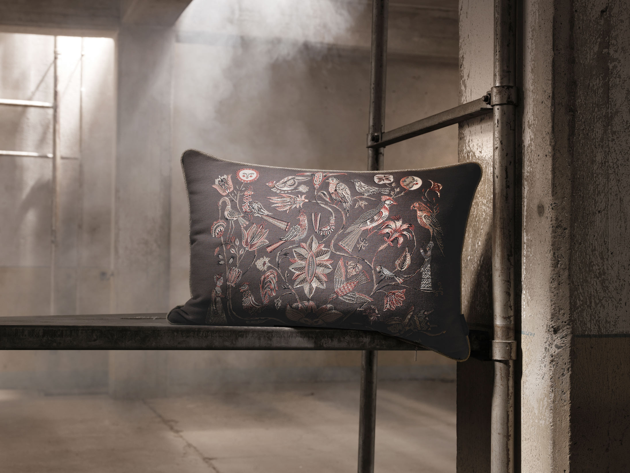 Kissen by Olaf Hajek - Delightful Garden - Full Moon - 60x40 Kissen by Olaf Hajek - Delightful Garden - Full Moon - 60x40