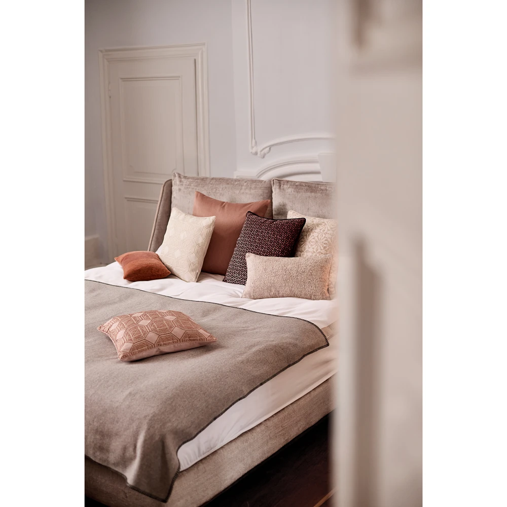 Kissen by Lori Weitzner - Noble - 50x50 Kissen by Lori Weitzner - Noble - 50x50