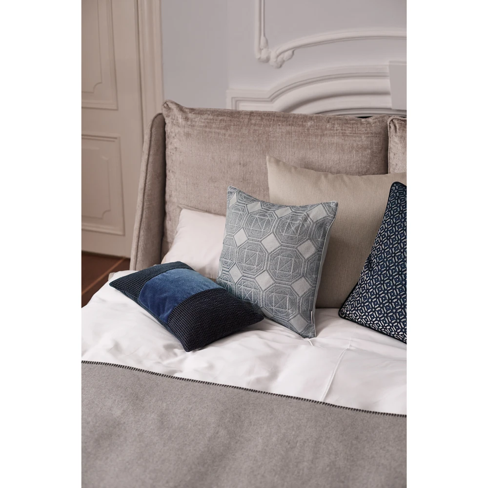 Kissen by Lori Weitzner - Palais - 50x30