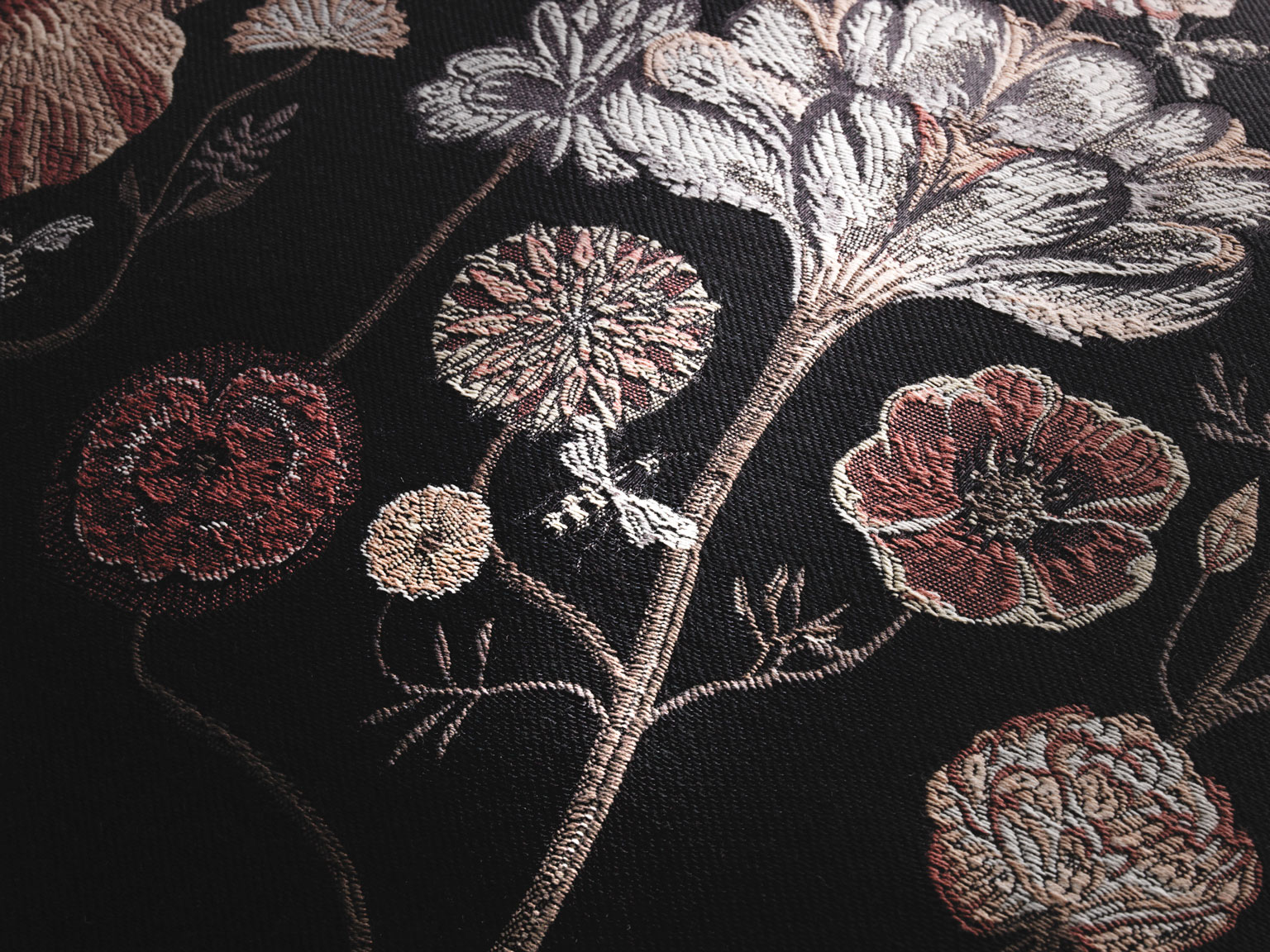 Kissen by Olaf Hajek - Crazy Flowers - Colorful Meadow - 60x40 Kissen by Olaf Hajek - Crazy Flowers - Colorful Meadow - 60x40