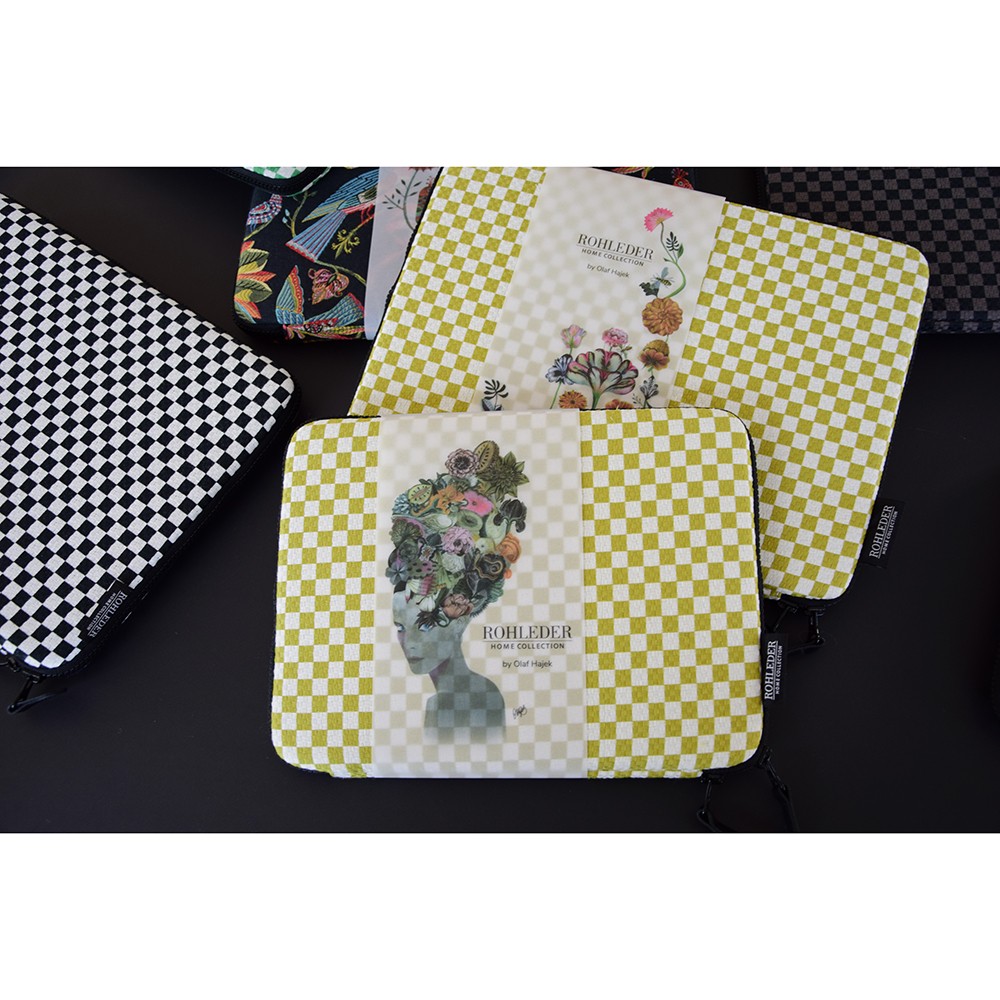 Accessoires by Olaf Hajek - Basket iPad Case - Black - 30x22