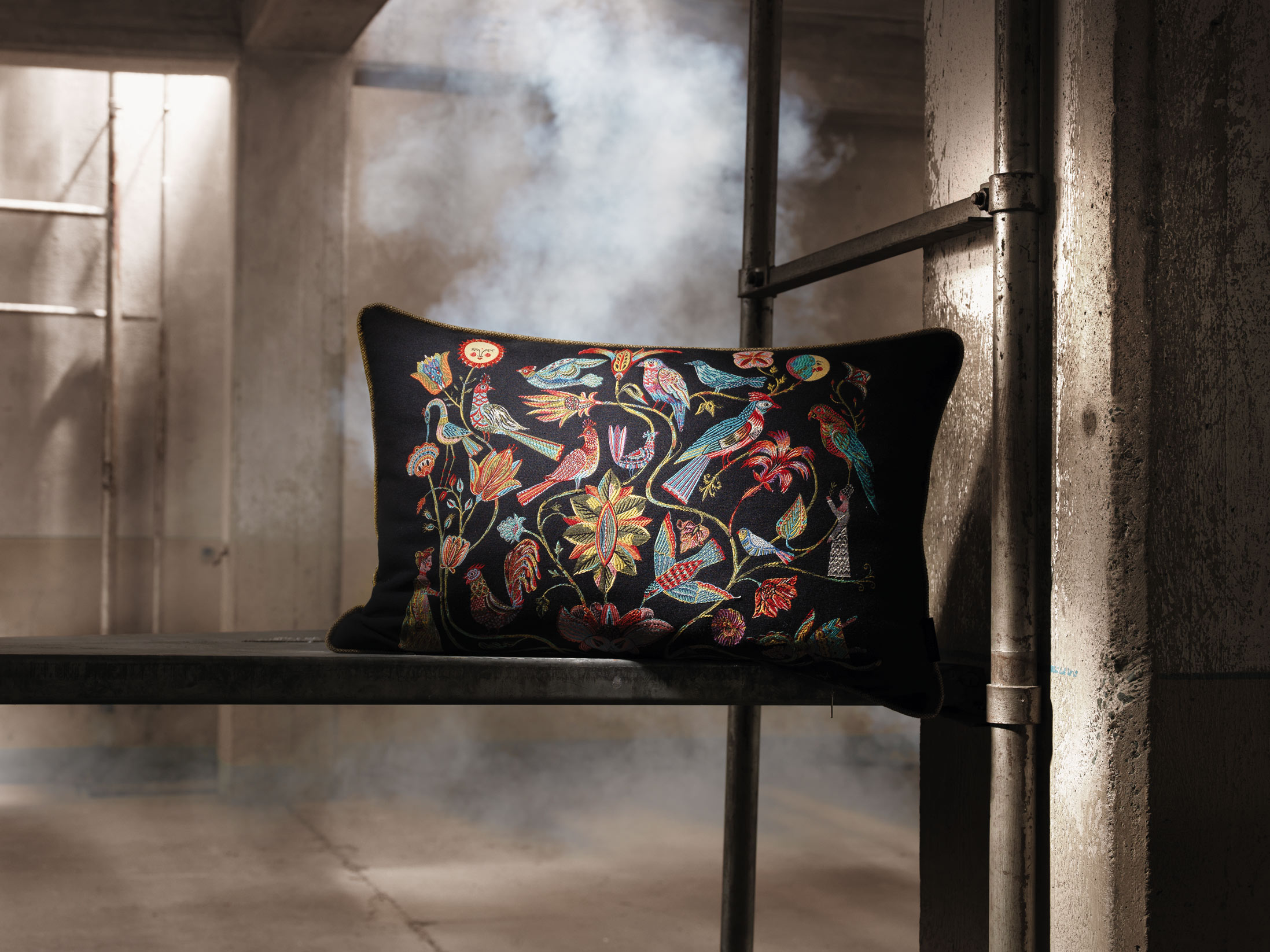 Kissen by Olaf Hajek - Delightful Garden - Full Moon - 60x40 Kissen by Olaf Hajek - Delightful Garden - Full Moon - 60x40