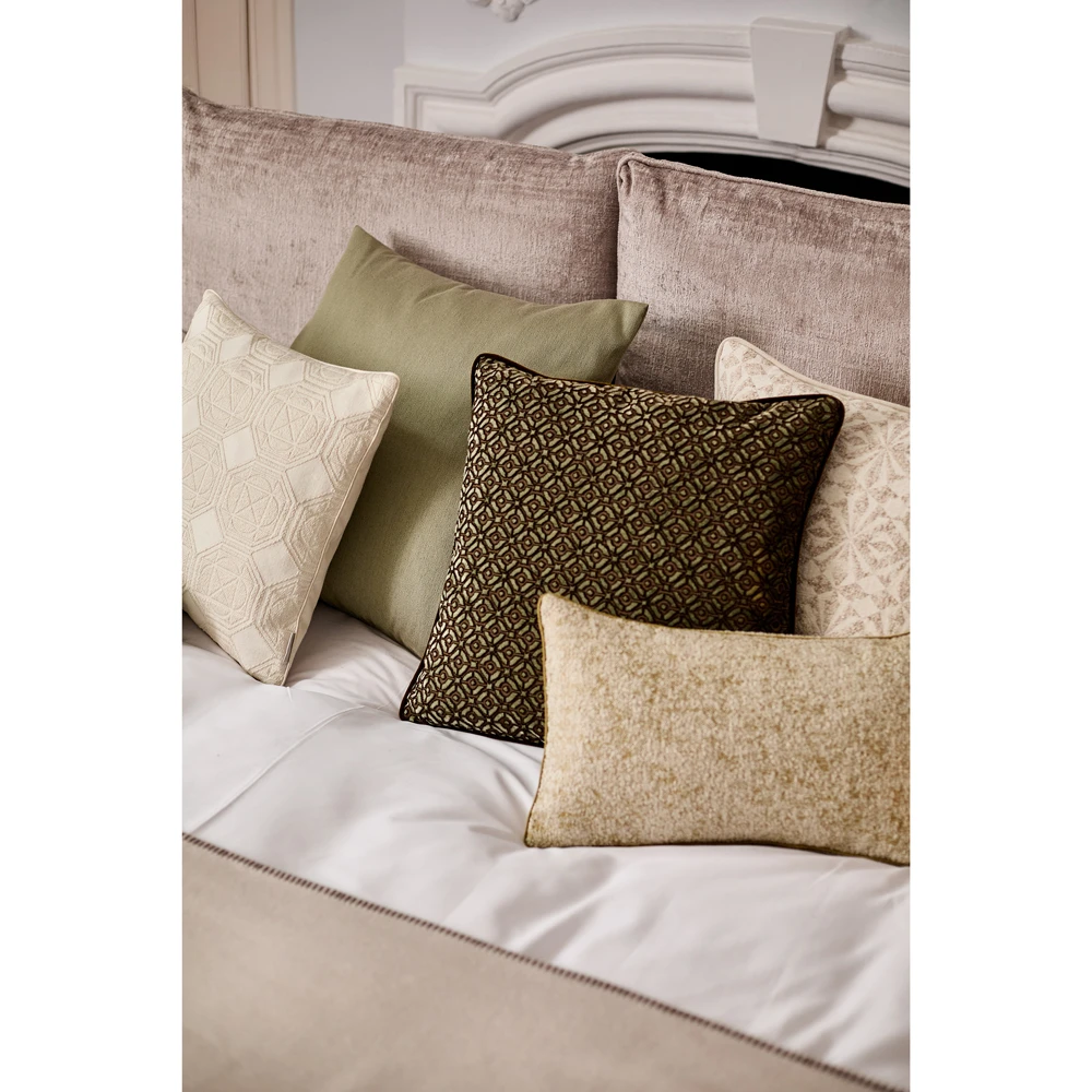 Kissen by Lori Weitzner - Noble - 50x50 Kissen by Lori Weitzner - Noble - 50x50