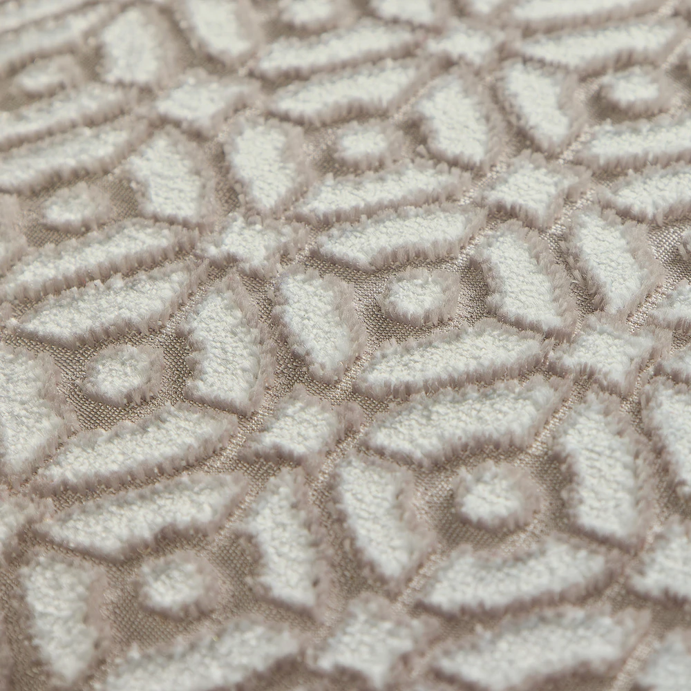 Kissen by Lori Weitzner - Noble - 50x50 Kissen by Lori Weitzner - Noble - 50x50