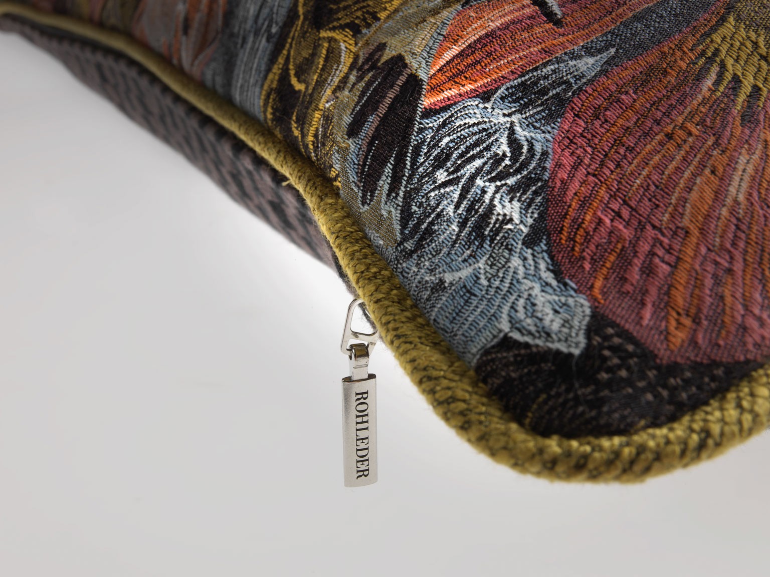 Kissen by Olaf Hajek - South African Flora - Lush - 60x60