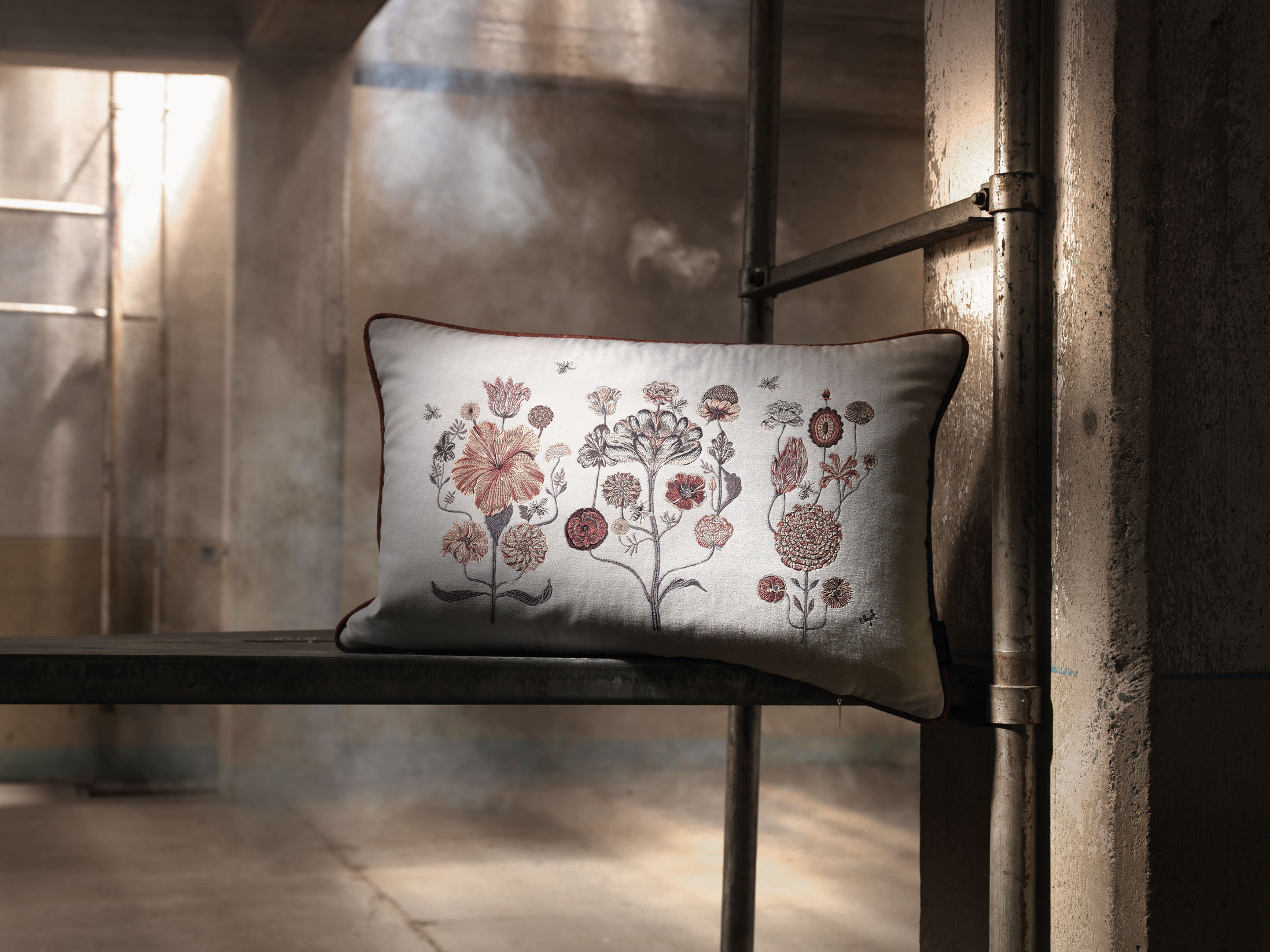 Kissen by Olaf Hajek - Crazy Flowers - Colorful Meadow - 60x40