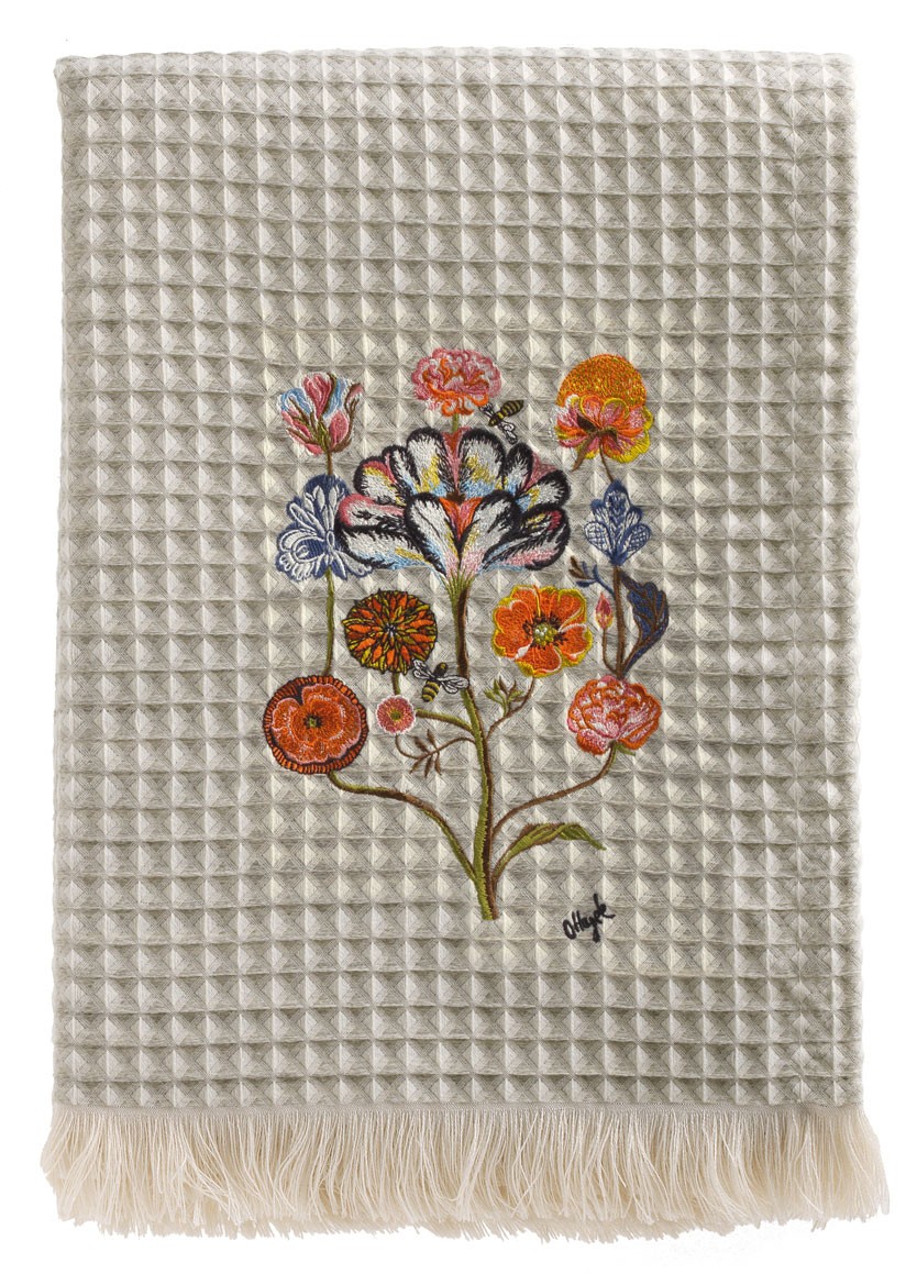 Plaid by Olaf Hajek - Crazy Flower - White / Red - 130x200 Plaid by Olaf Hajek - Crazy Flower - White / Red - 130x200