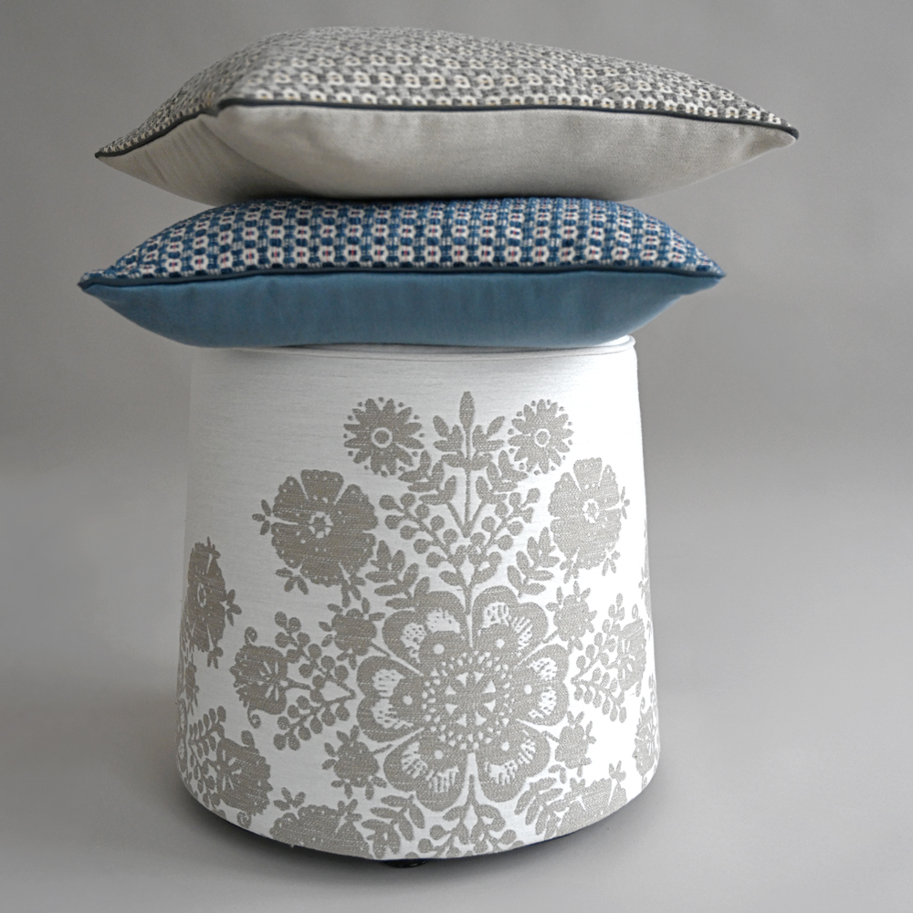 Kleinmöbel - Hermine Hocker - 44x40 Kleinmöbel - Hermine Hocker - 44x40