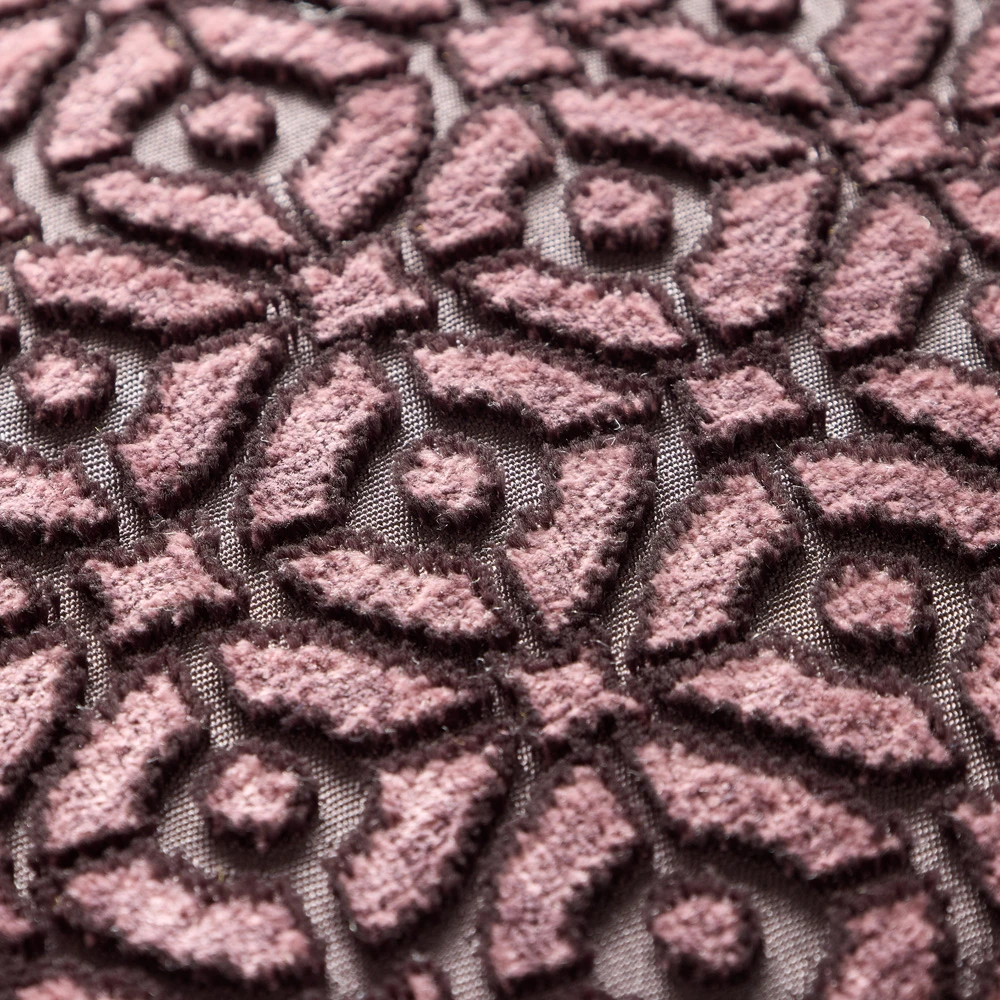 Kissen by Lori Weitzner - Noble - 50x50