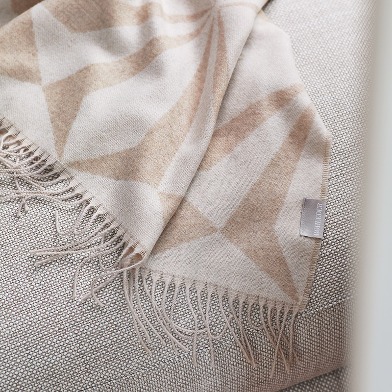 800x800px-Header-Plaids