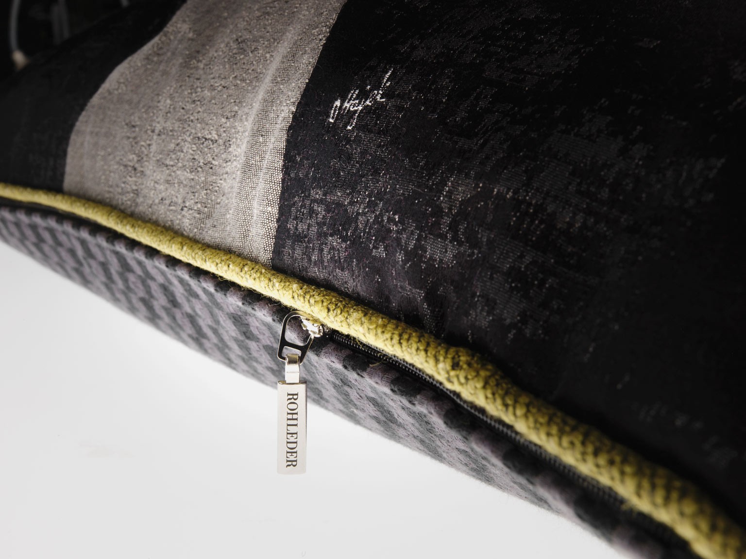 Kissen by Olaf Hajek - Iris - Midnight - 60x60