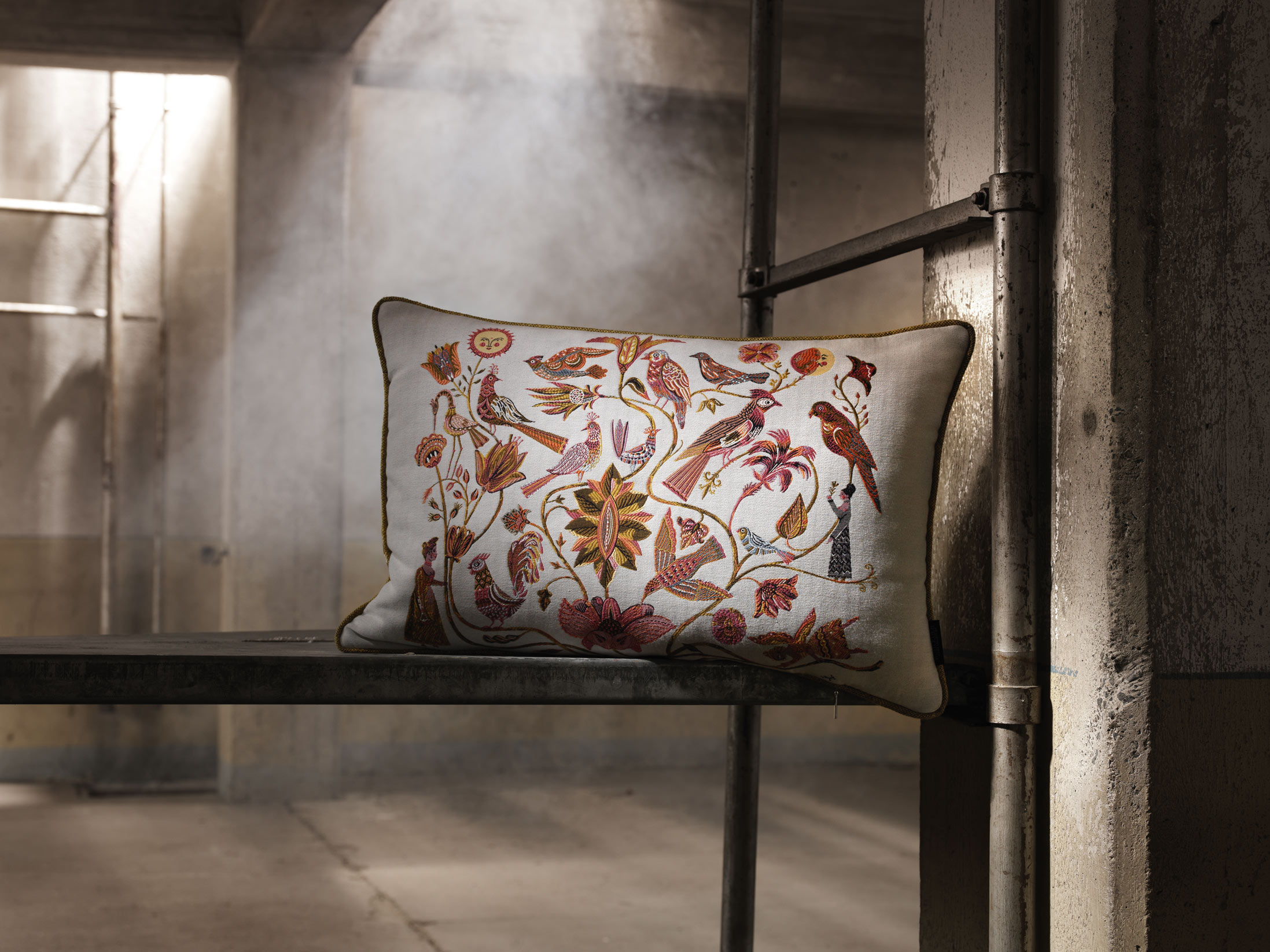 Kissen by Olaf Hajek - Delightful Garden - Full Moon - 60x40 Kissen by Olaf Hajek - Delightful Garden - Full Moon - 60x40