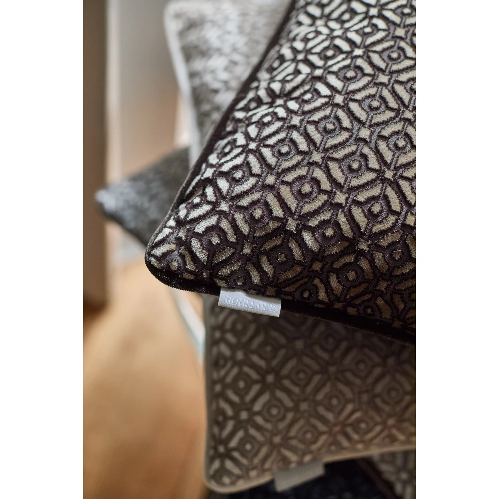 Kissen by Lori Weitzner - Noble - 50x50 Kissen by Lori Weitzner - Noble - 50x50